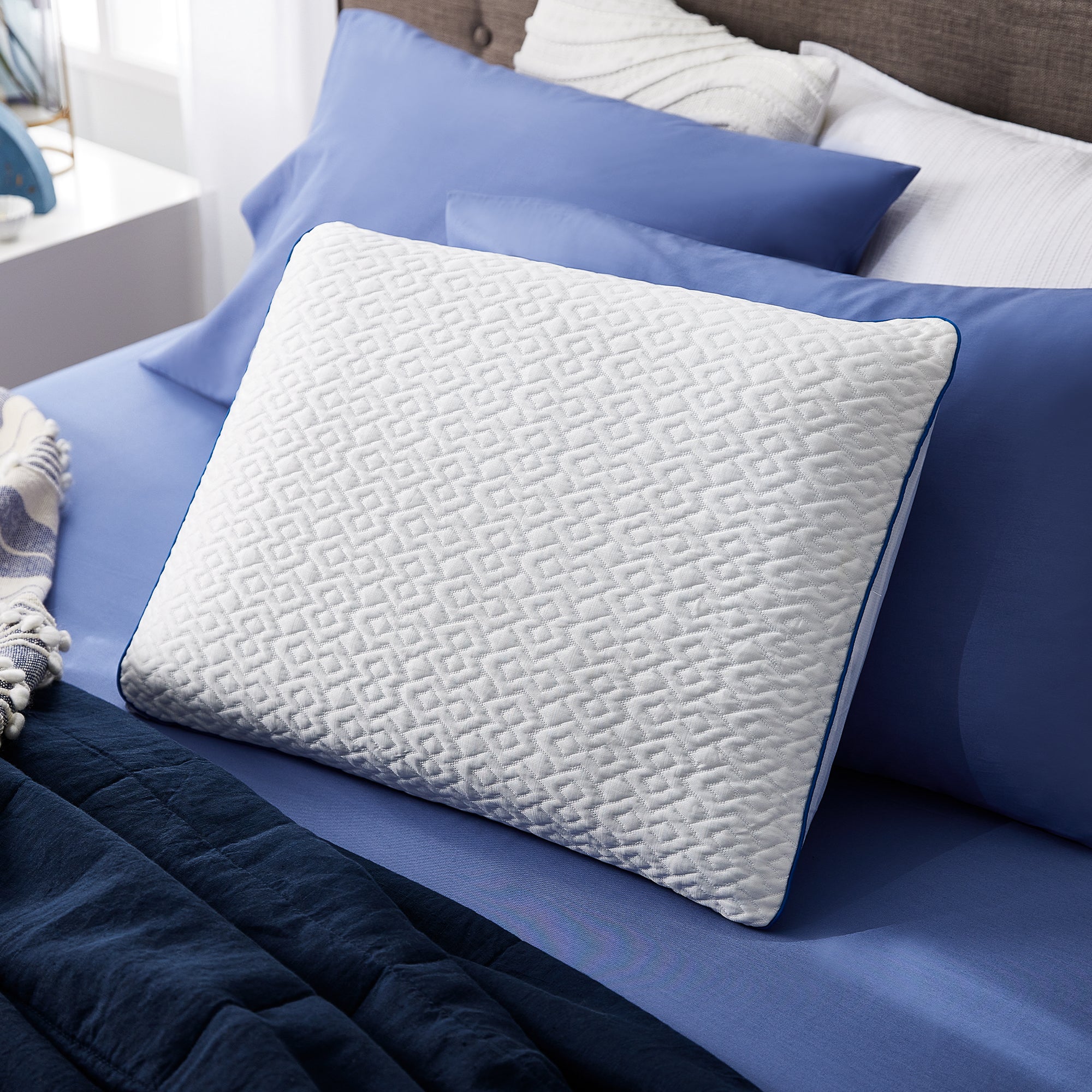 Forever Cool Gel Memory Foam Pillow – SleepInnovations